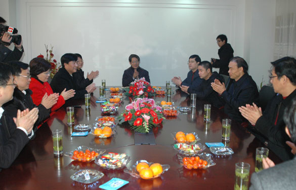 溧陽市委書記韓立明、市長盛建良一行來上上集團(tuán)走訪慰問